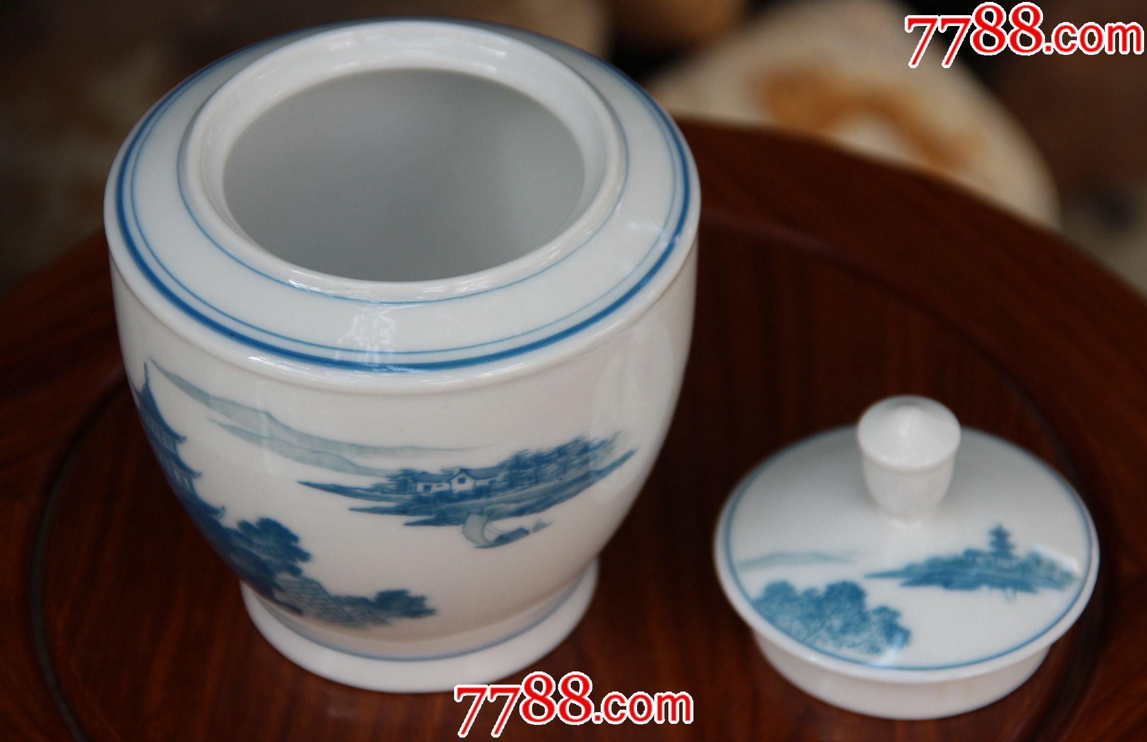 八十年代醴陵群力瓷厂釉下彩青花茶叶罐