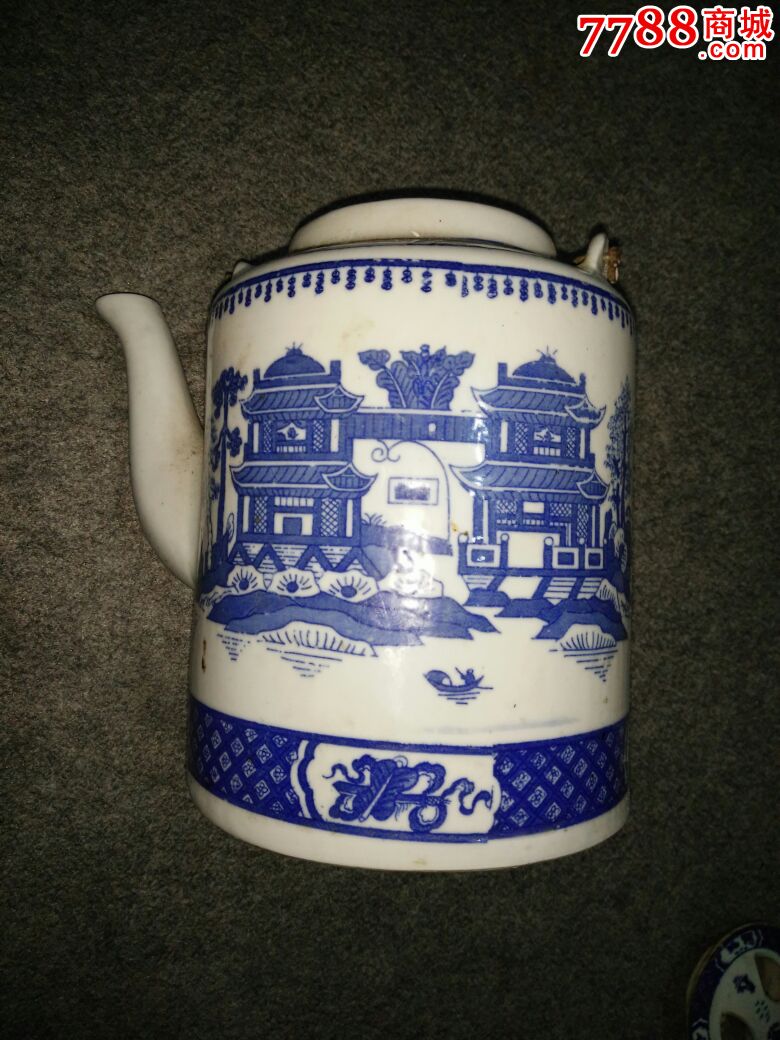 60年代中国景德镇青花瓷茶壶,铁丝提梁壶,包老包真!