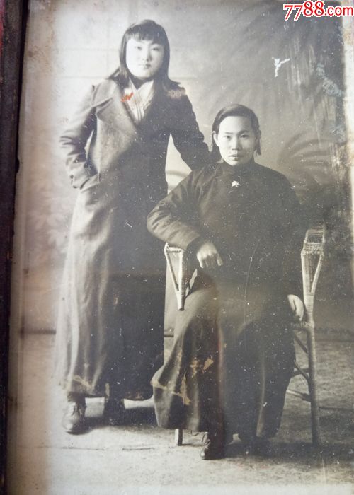 怀旧老照片,民国《姊妹合影》老相片