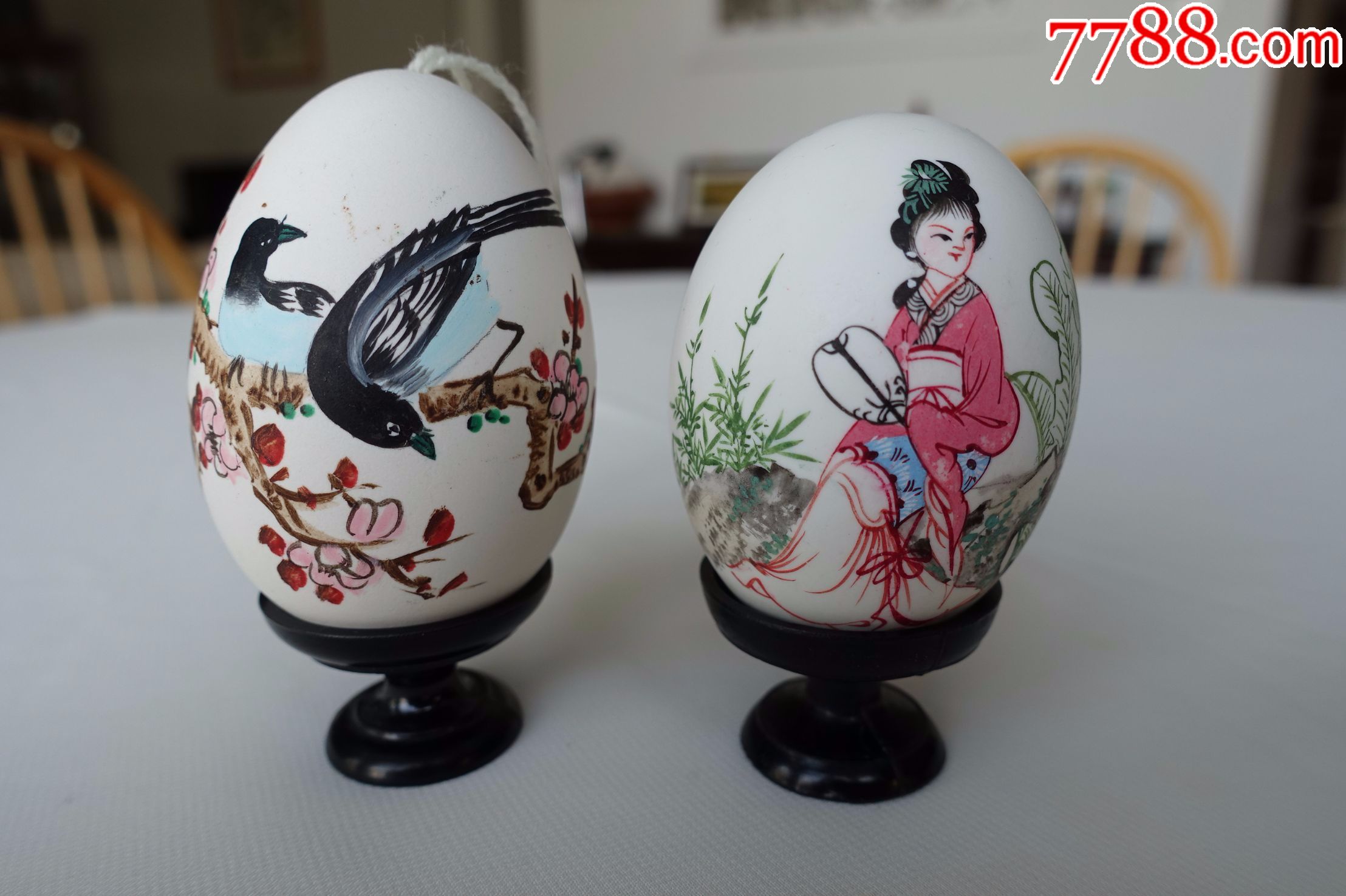 出口创汇时期手工彩绘蛋壳画