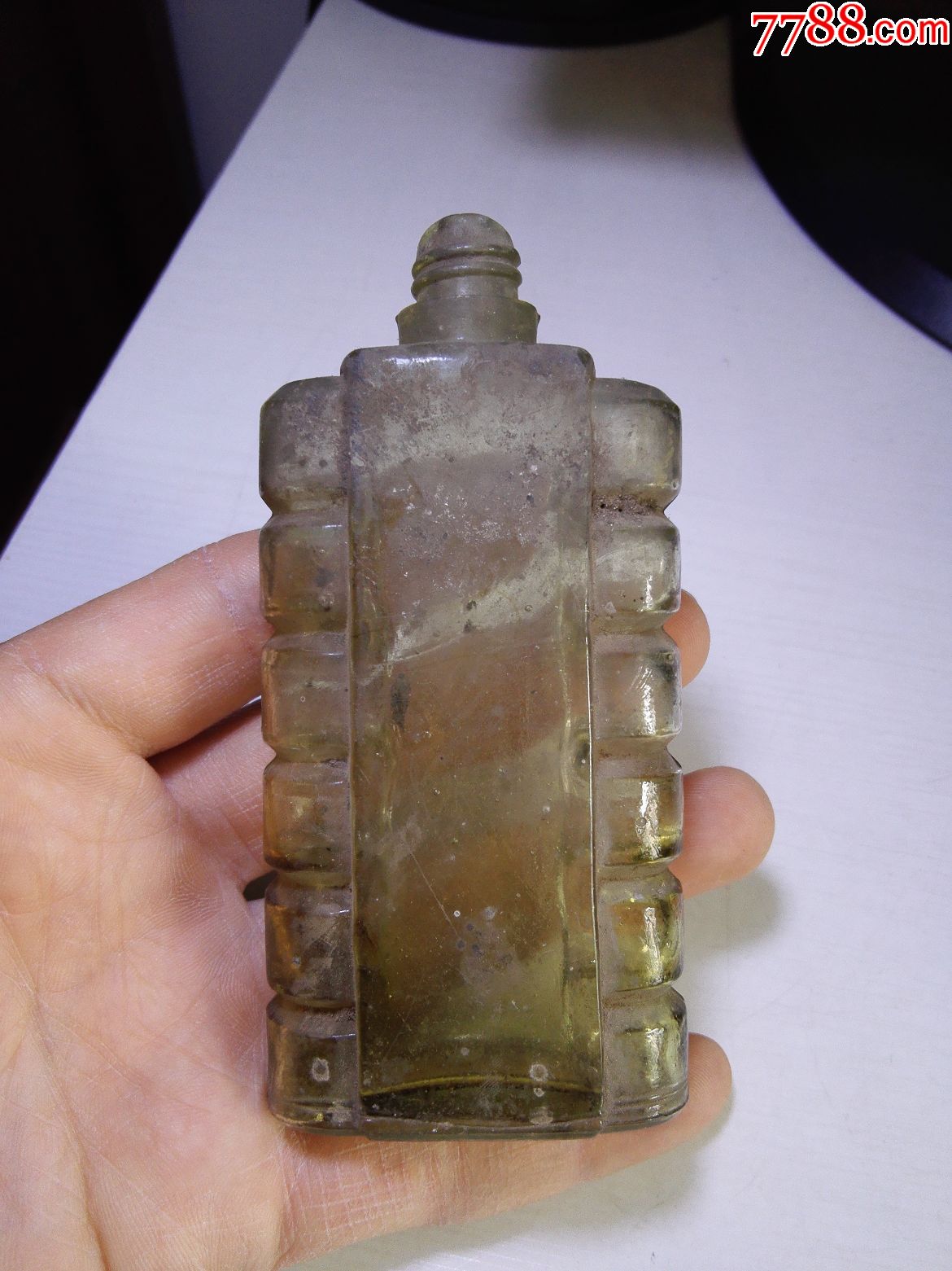 怀旧老玻璃瓶收藏民国时期香水瓶包老保真