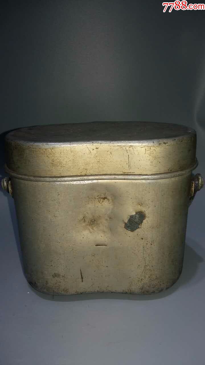 老铝制饭盒