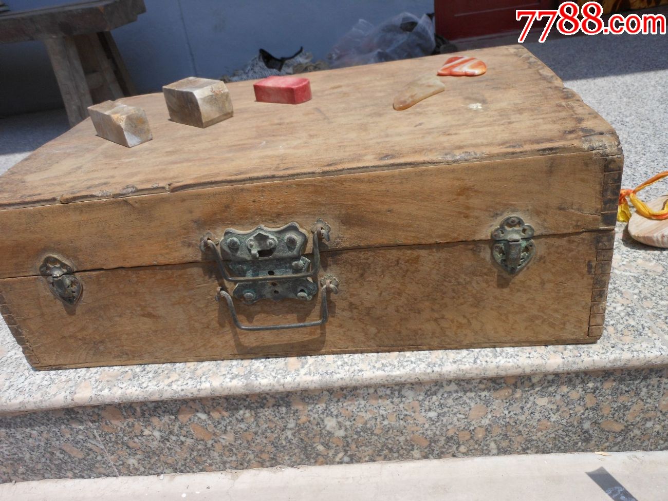 老物件;老樟木箱子铜环子箱子长62厘米*宽40厘米*高21