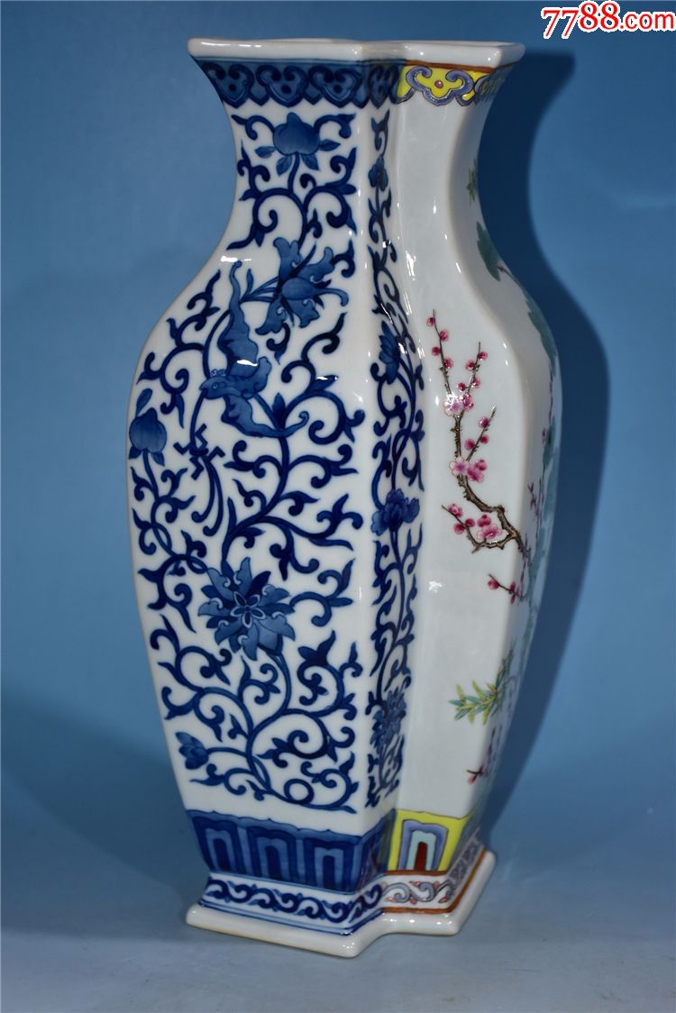 清代乾隆青花粉彩松竹梅纹连体瓶
