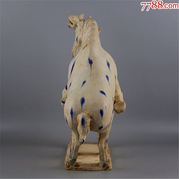 唐代青花斑点纹交配马雕塑瓷
