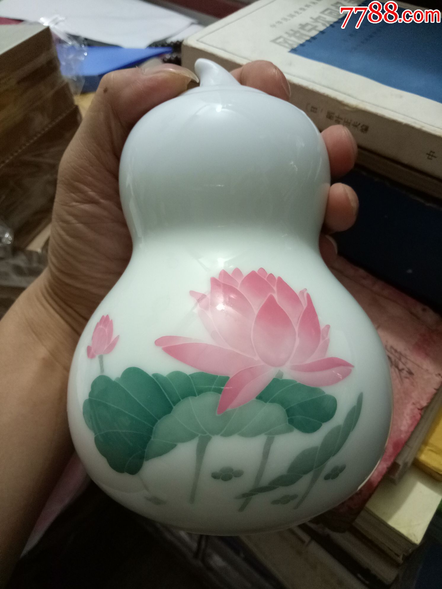 文革时期陶瓷美少女头像手绘东西如图不是现在的东西