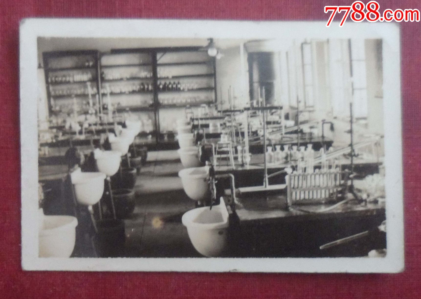 1938年民国哈尔滨老照片理科化学实验室