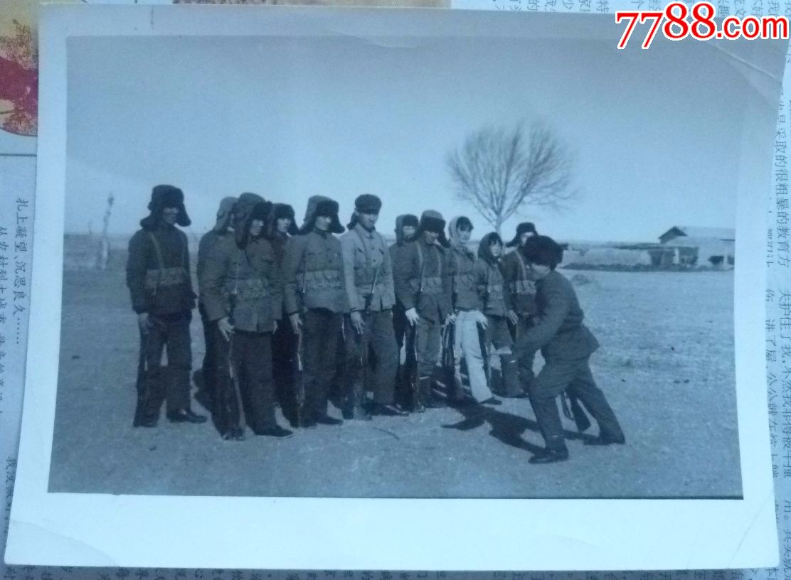 七十年代老照片—民兵训练合影