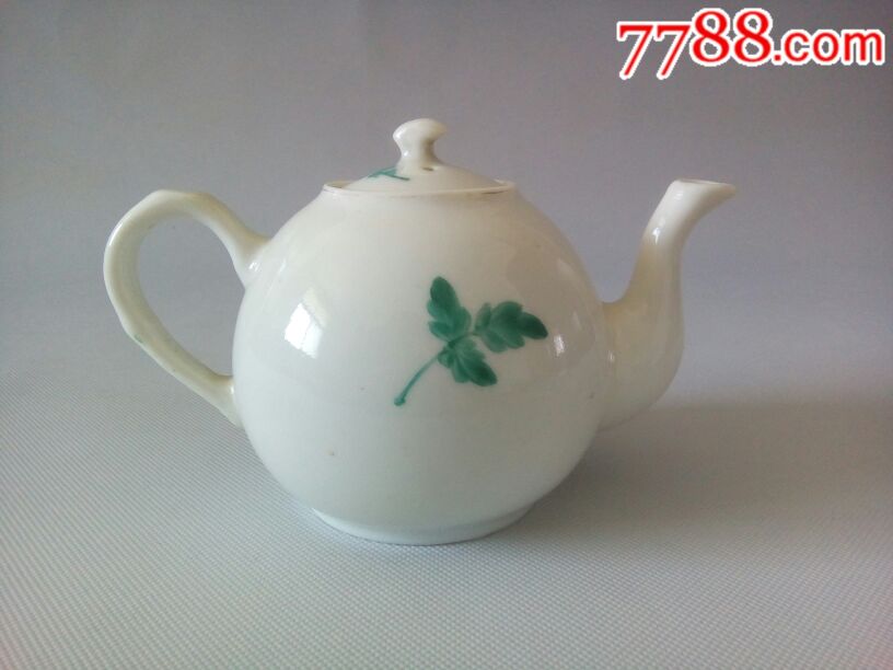 民国江西名瓷釉上彩花卉雪梨小茶壶