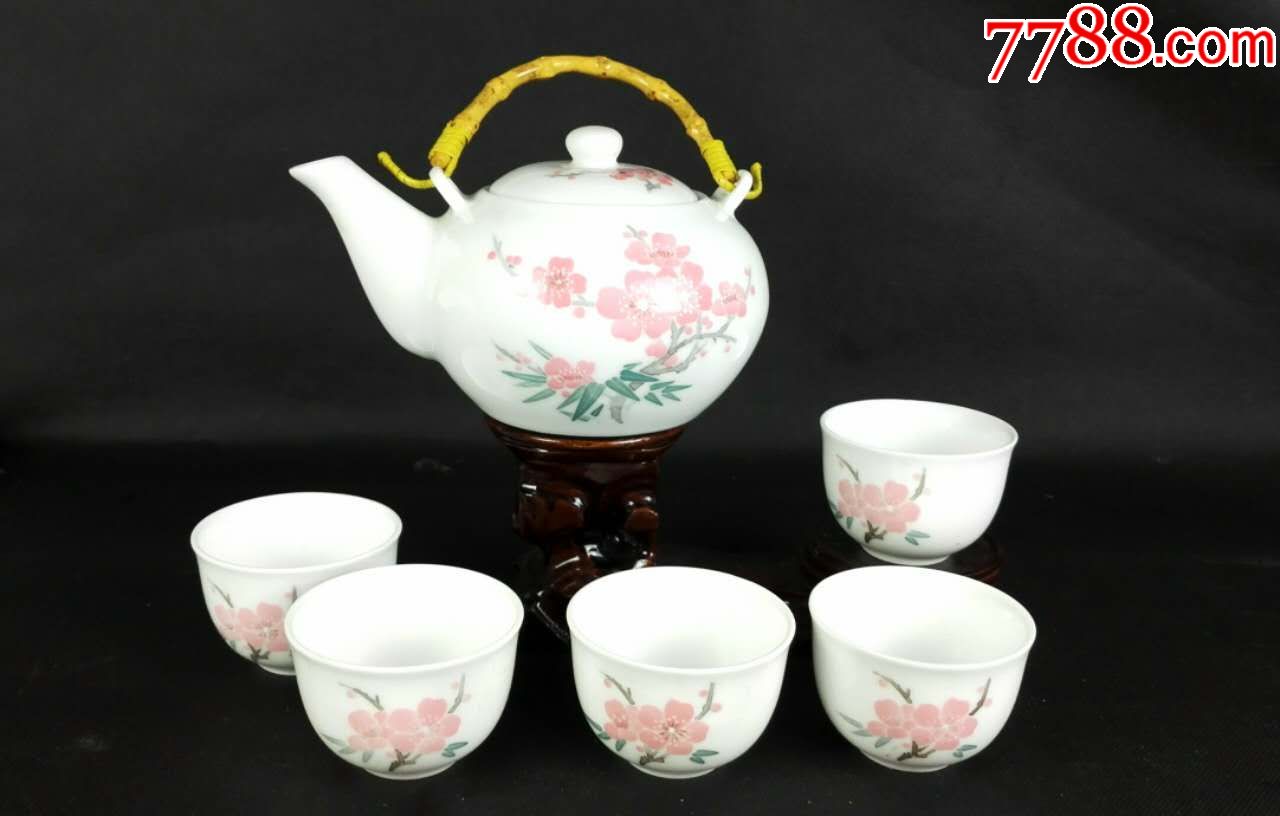 九十年代醴陵群力手绘梅竹釉下五彩瓷茶具