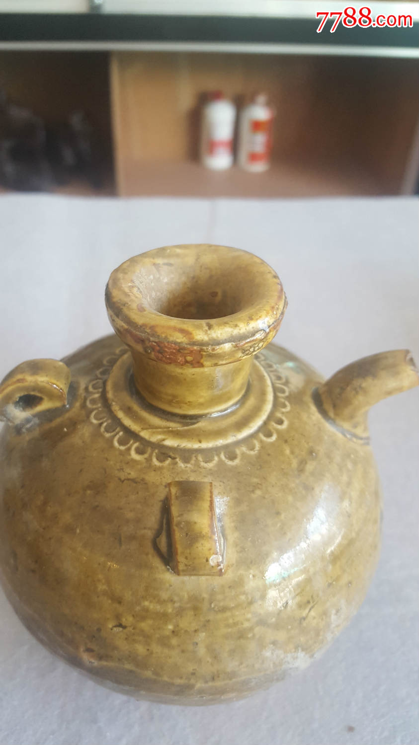 黄釉陶油壶