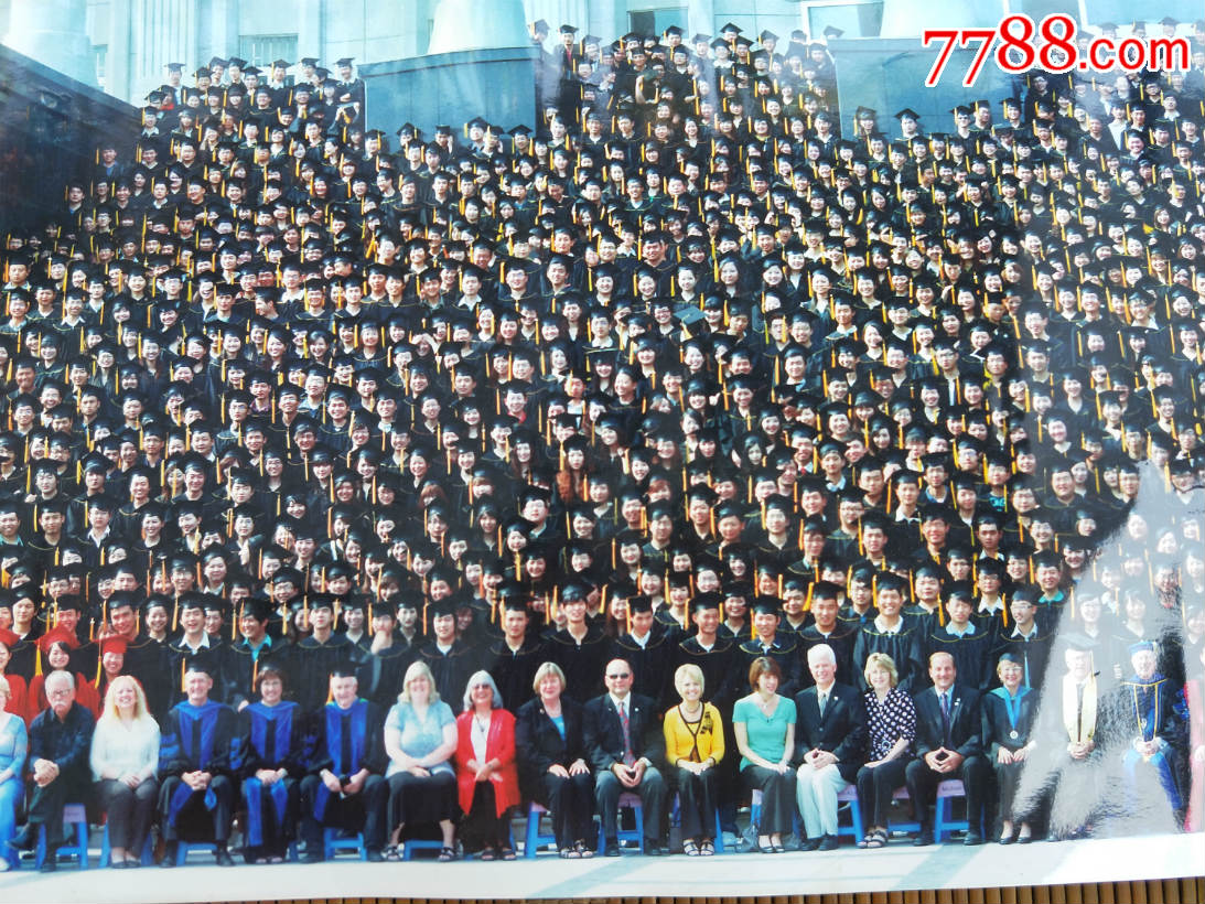 照片1065,郑州大学西亚斯国际学院2010届全体毕业生合影留念