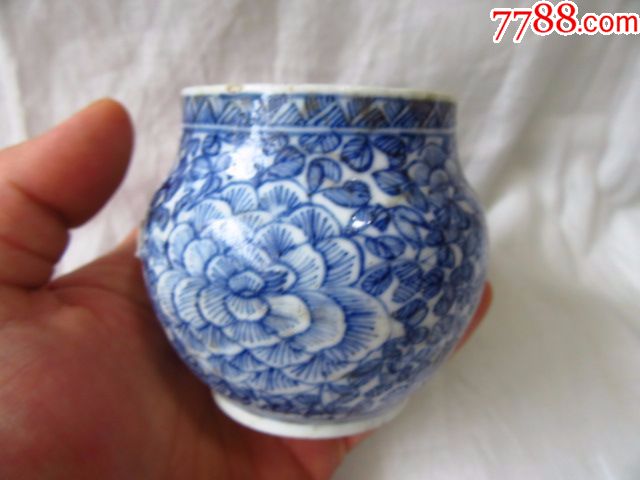 清代雍正细路缠枝牡丹大号鸟食罐