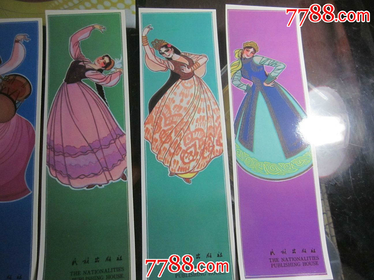 80年代民族人物书签2套,精美