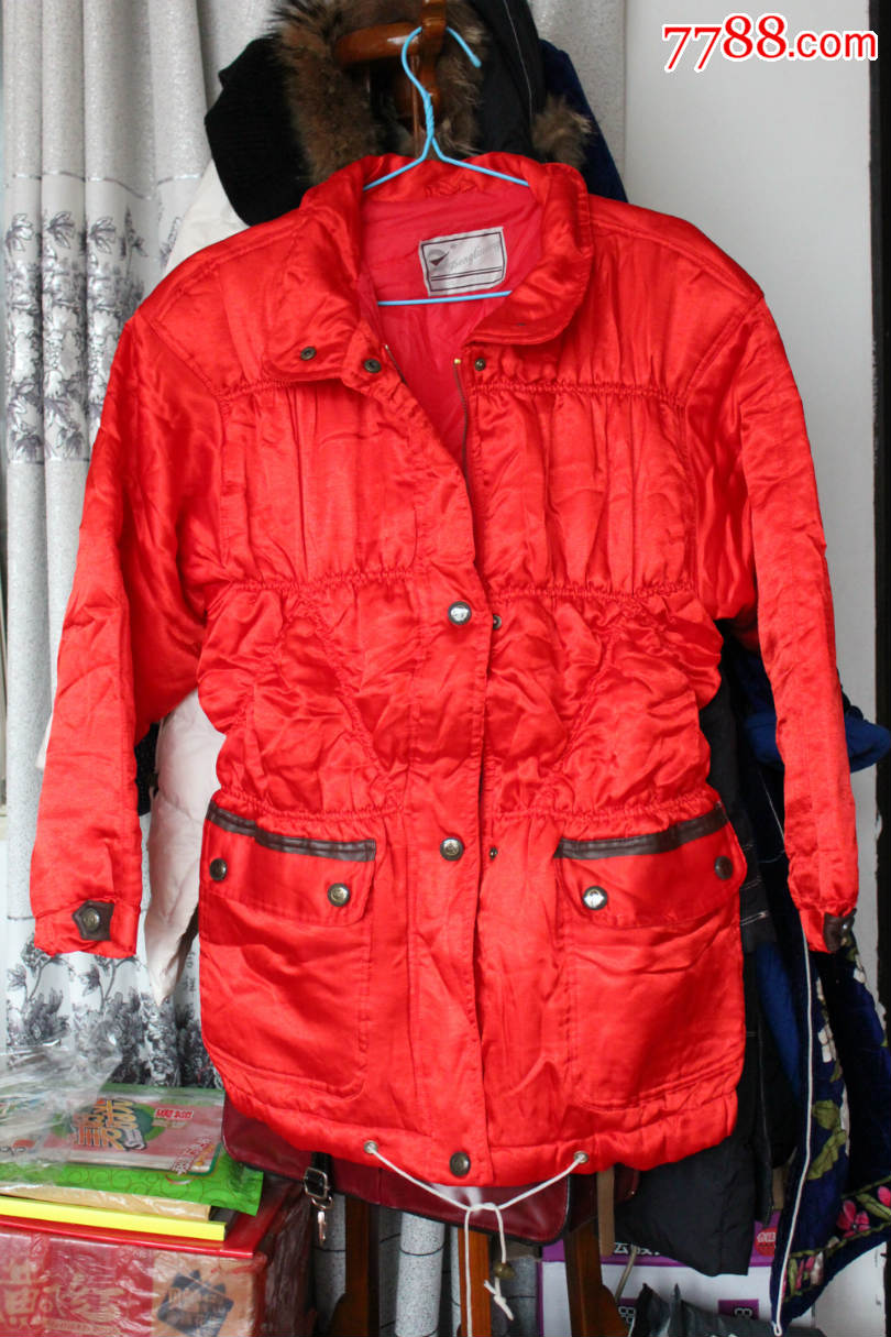 90年代初冬季女式红色棉衣最后二件清仓甩卖每件价