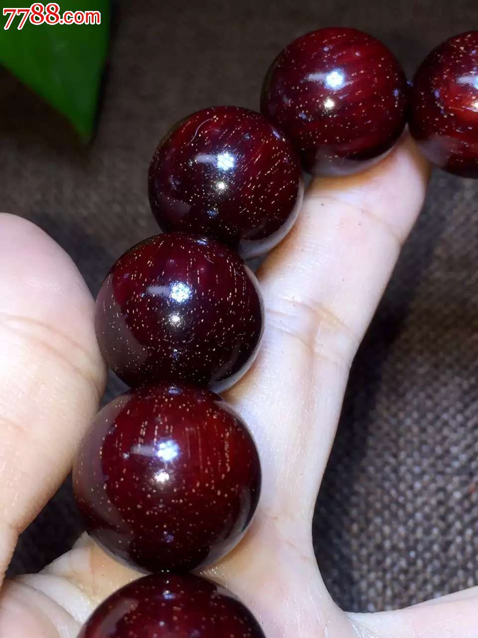 4号小叶紫檀鸡血红手
