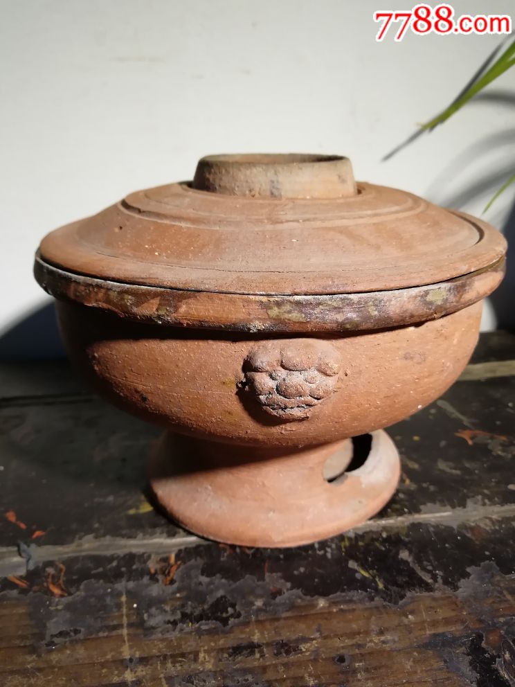 民间陶瓷火锅图片