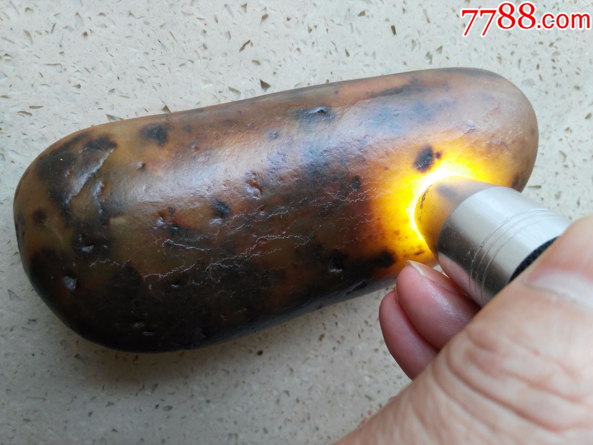 天然透辉石黄玉籽料一件