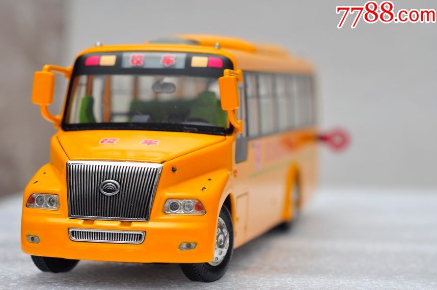 【原厂正品】宇通学童校车zk6100da比例1:42汽车模型