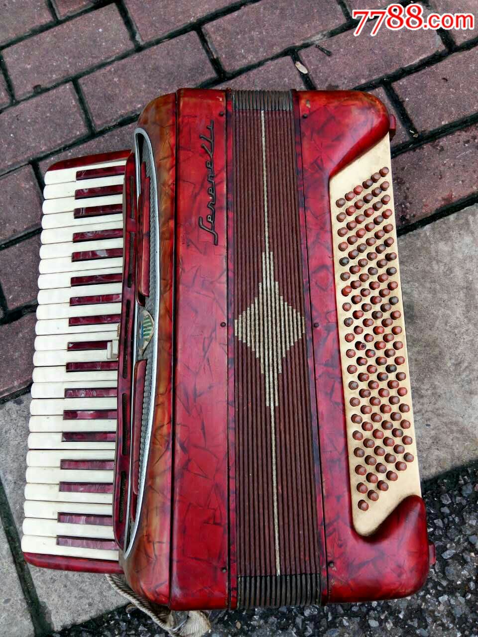 便宜卖50年代早期外国名牌老手风琴