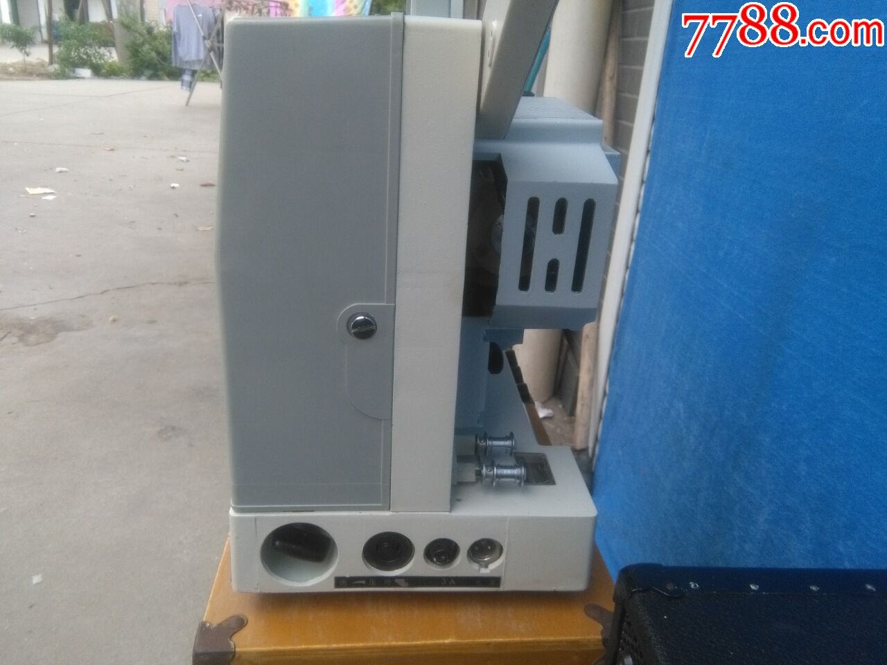 长江电影机金南影f16一10/350w氙灯电影放映机