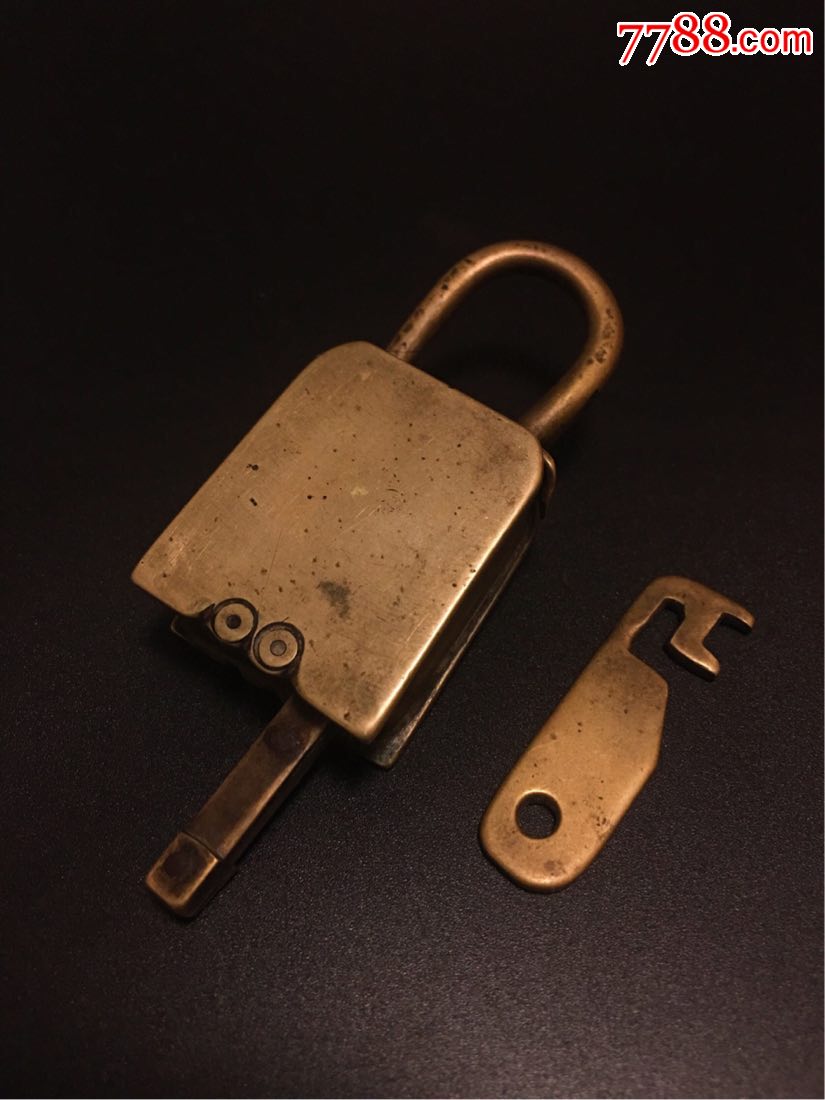 少见铜花形锁,原配钥匙异形锁