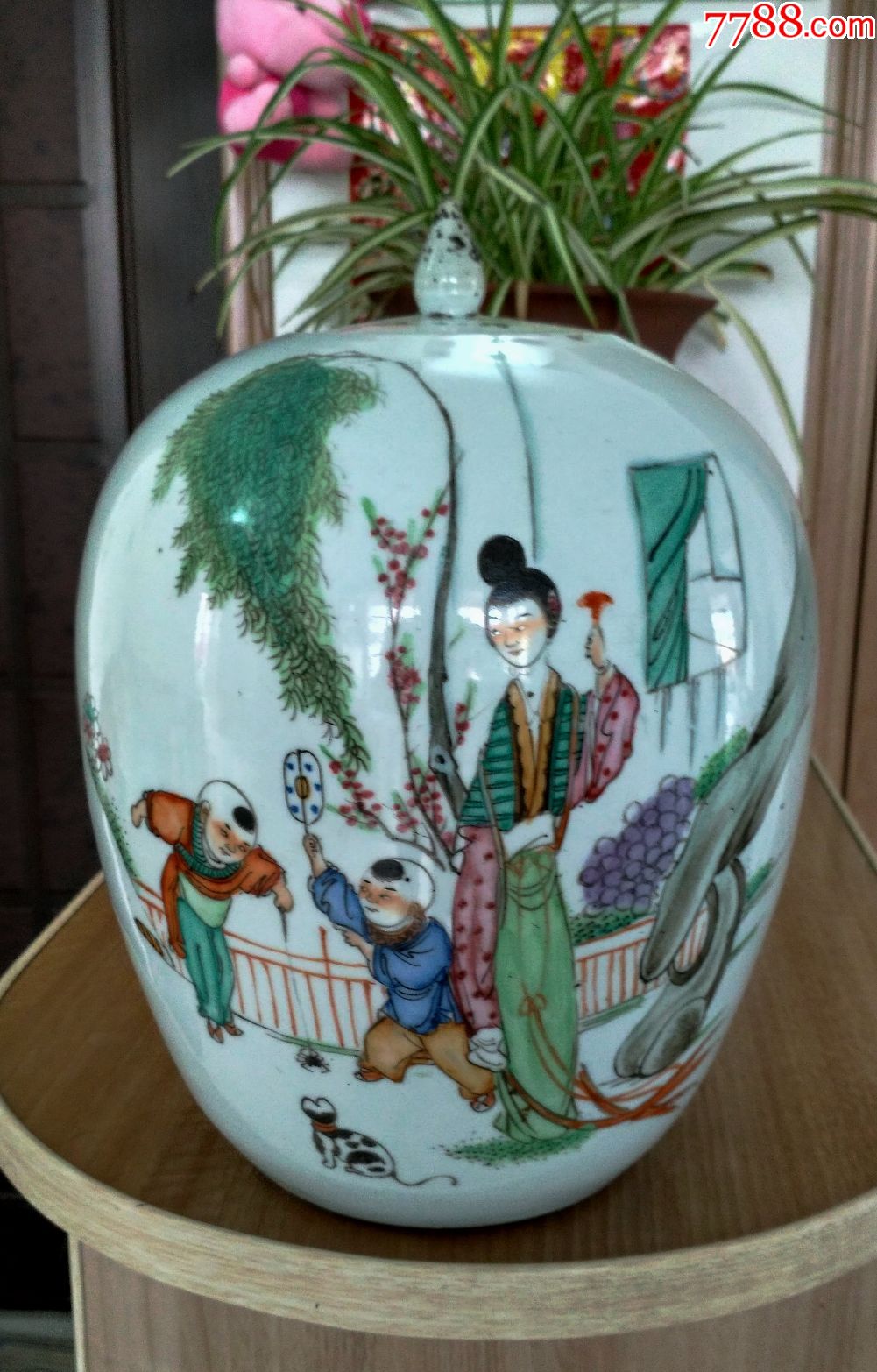 名家张荣顺人物冬瓜罐子一只包老包快.就口有点小瑕疵.很难得啦.