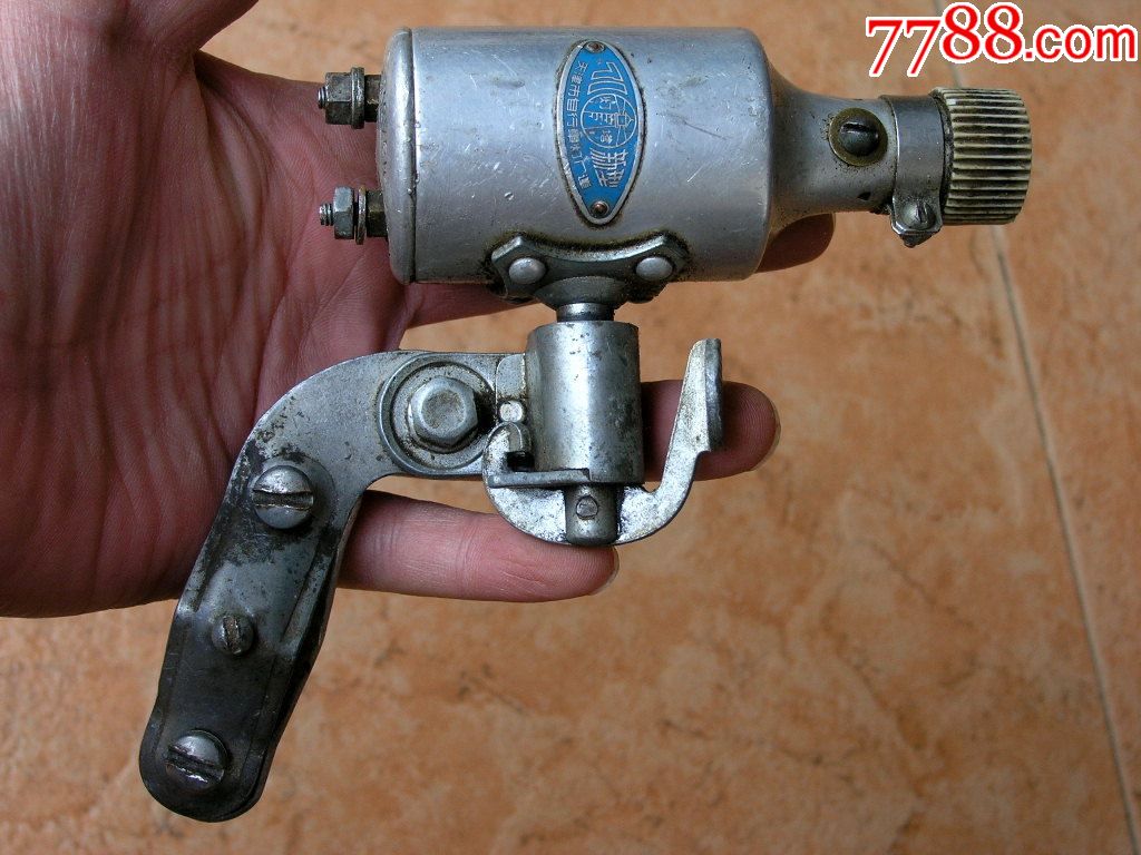 怀旧收藏171002-解放初期天津产灯塔牌l自行车灯摩电灯发电机