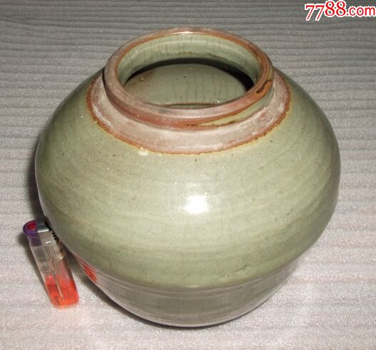 老青釉瓷罐2