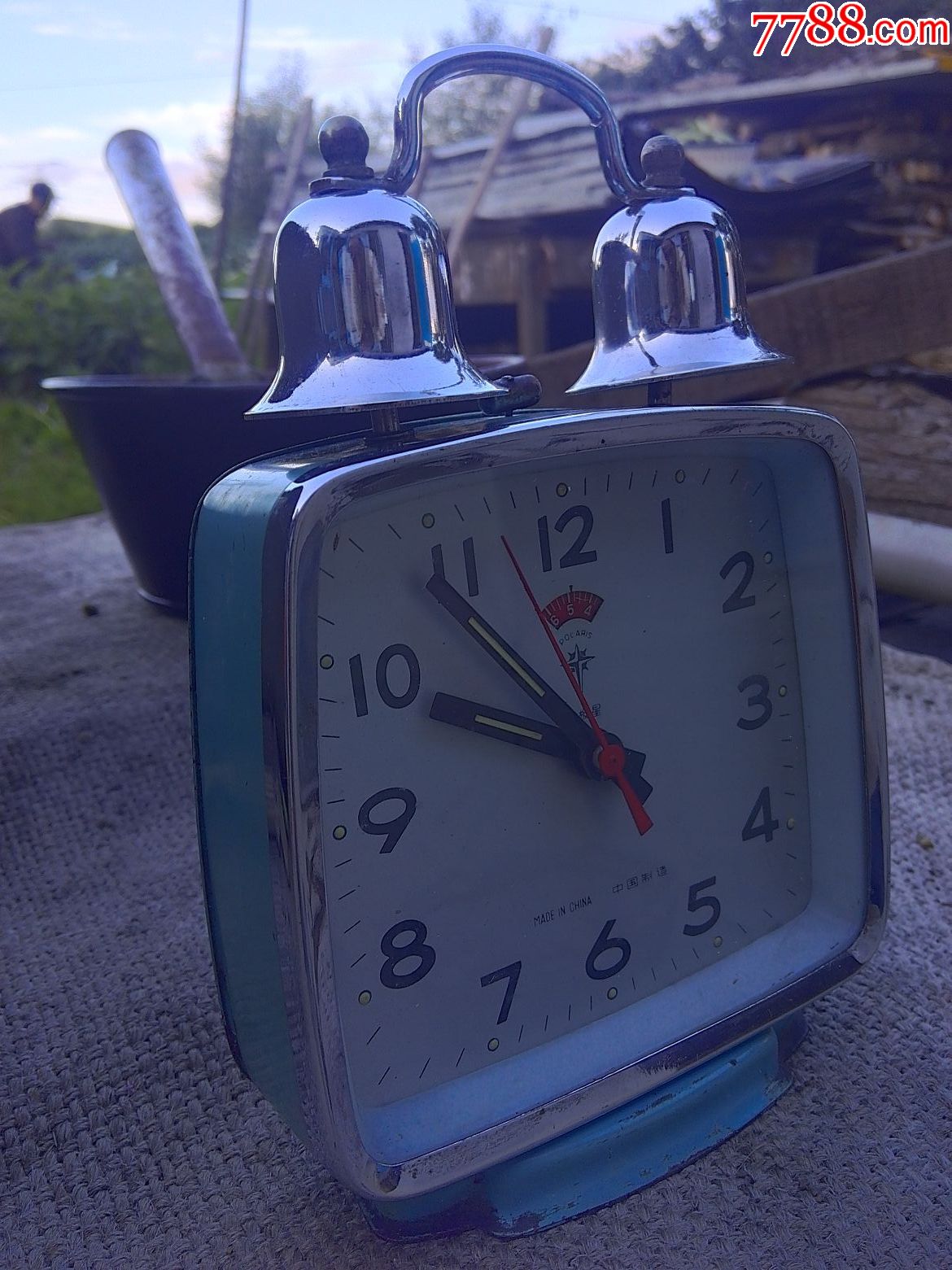 北极星牌梯形双铃闹钟