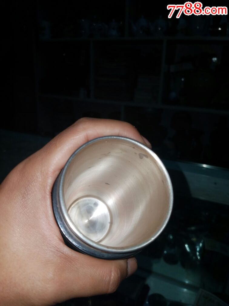 纯银内胆保温杯一个,有50克纯银内胆