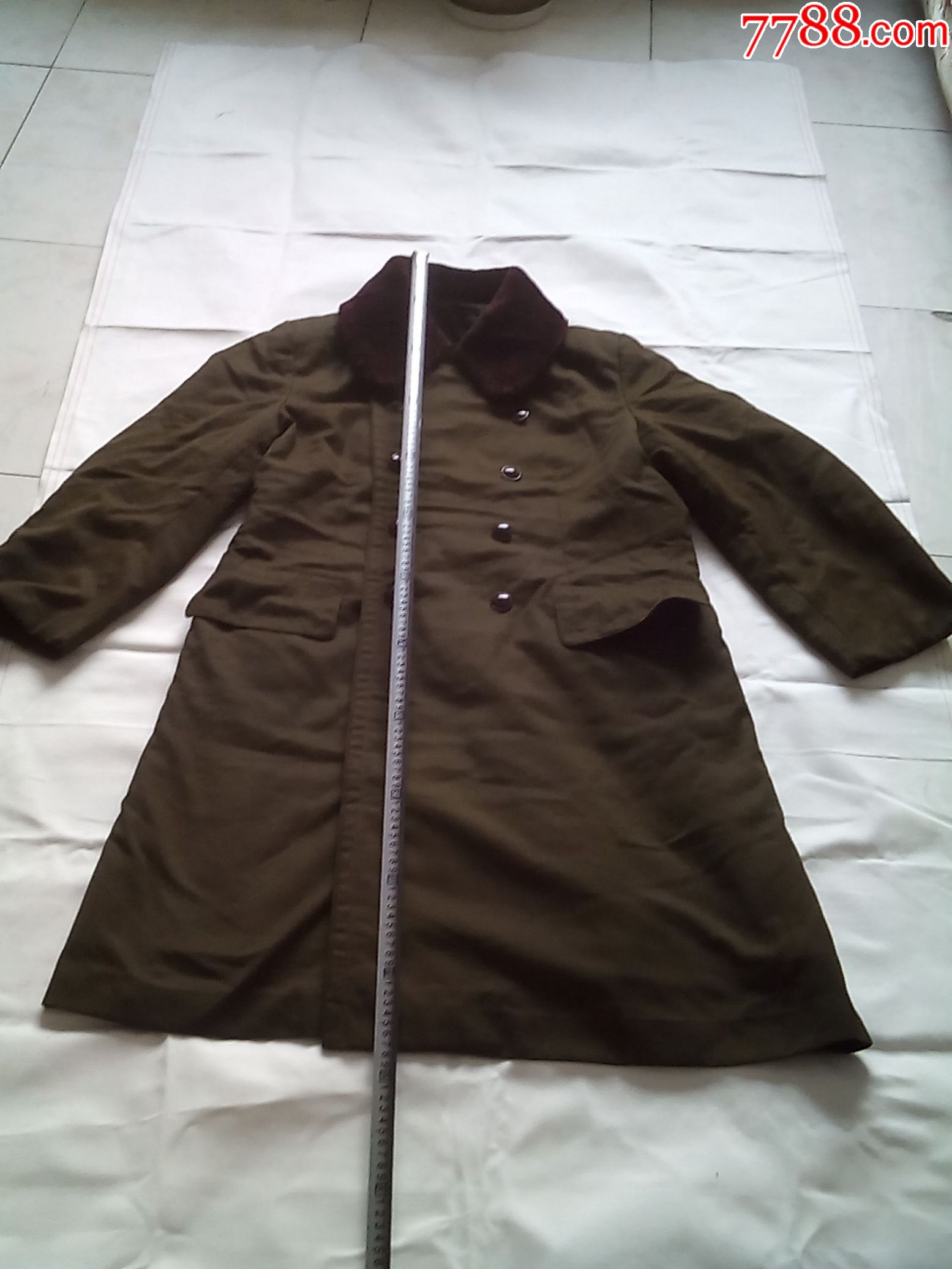 老式军大衣一件(冬装,请仔细阅图,品严者慎拍)