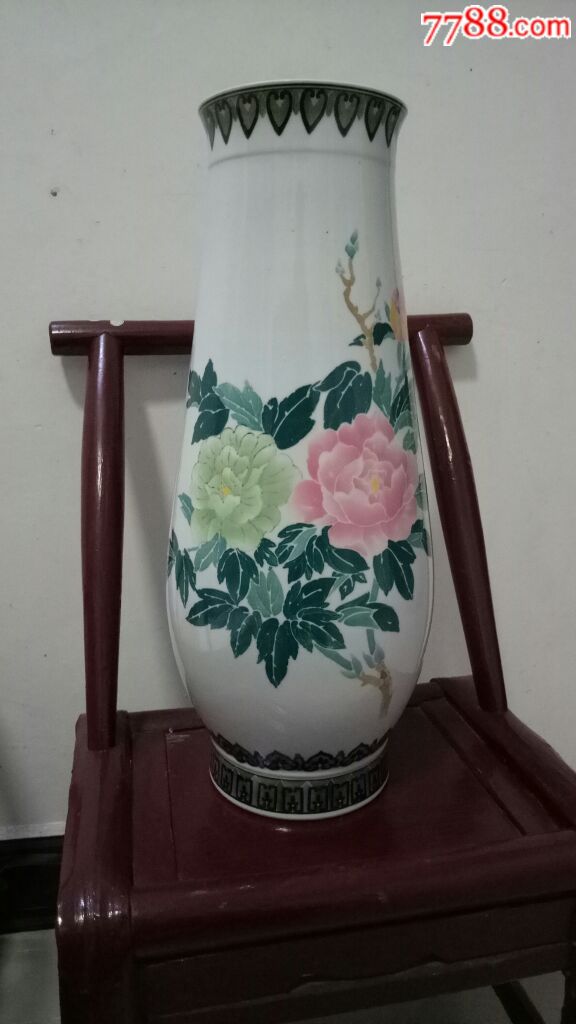 醴陵国荣瓷厂九十年代牡丹花瓶一个