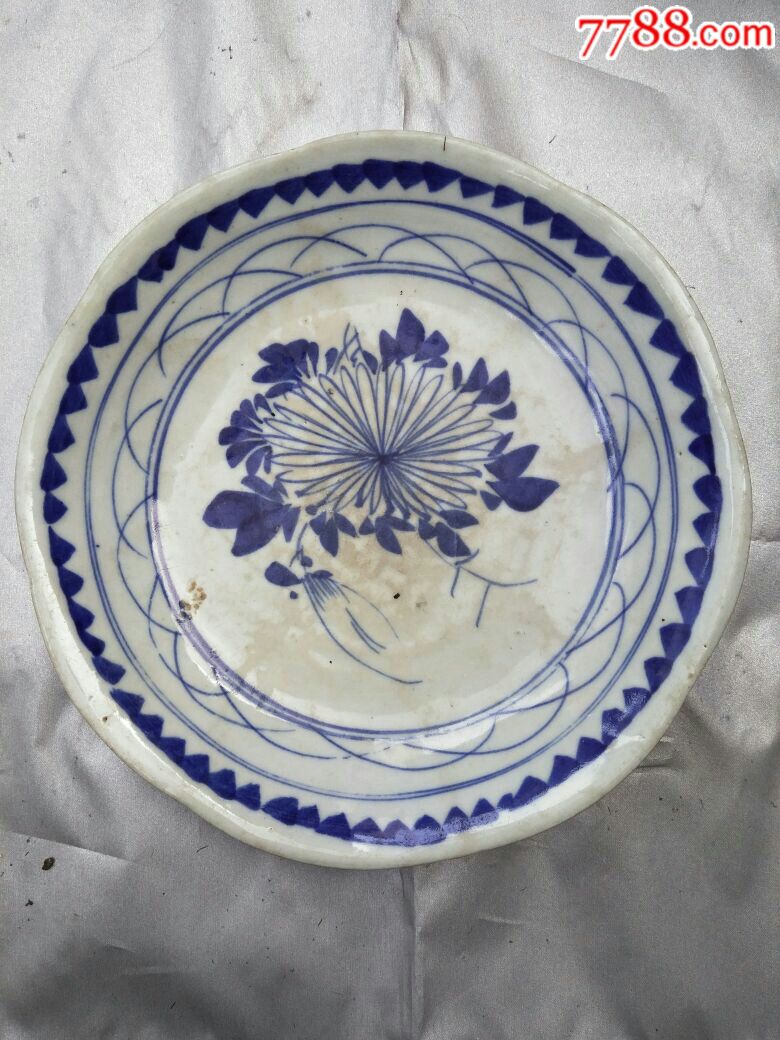 民国青花兰花纹八角盘