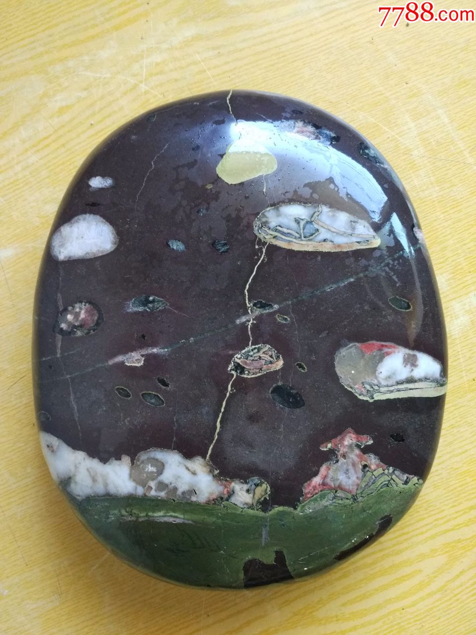 洛阳精品荷花石"姜太公钓鱼"(背面是一只巨嘴鸟)