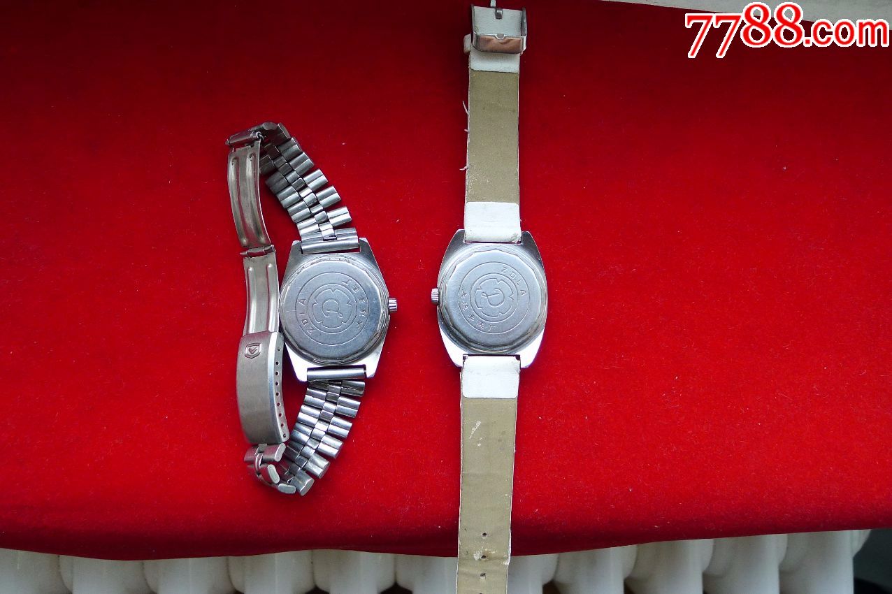 2块特殊表盘子的大连珍珠牌手卷腕表【功能好用-表径35mm】,手表/腕表