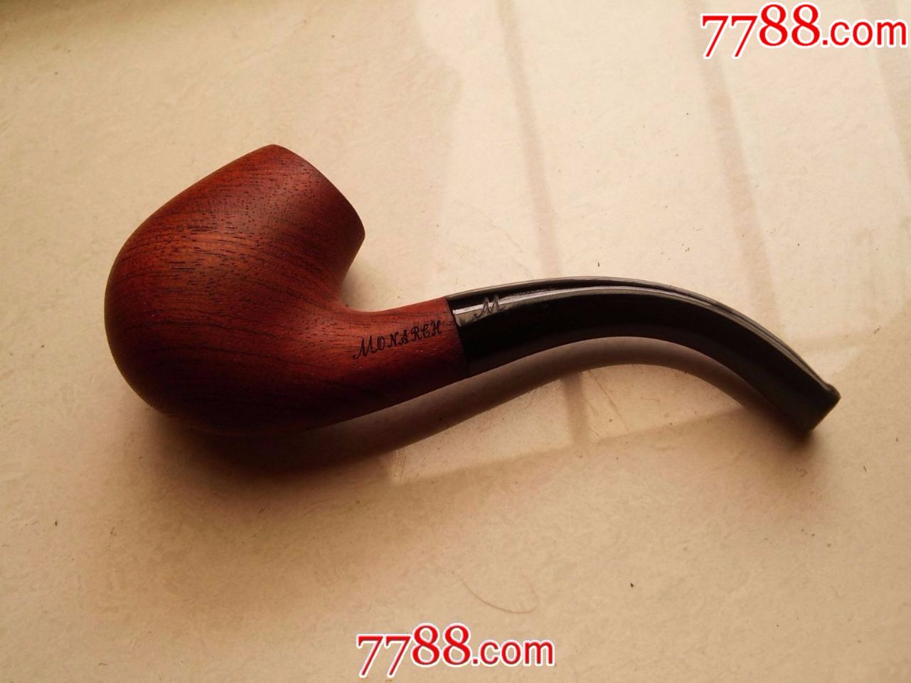 现代品:板烟斗一个