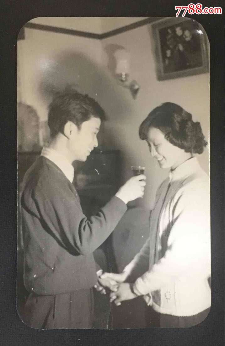 小夫妻俩生活照特价