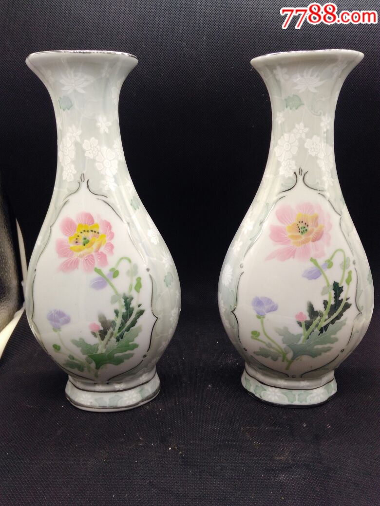 中国洪江70-80年代手绘小赏瓶一对