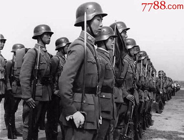 (展示)抗战国军德械师装备m35钢盔江苏南京遗留品隐约可见青天白日