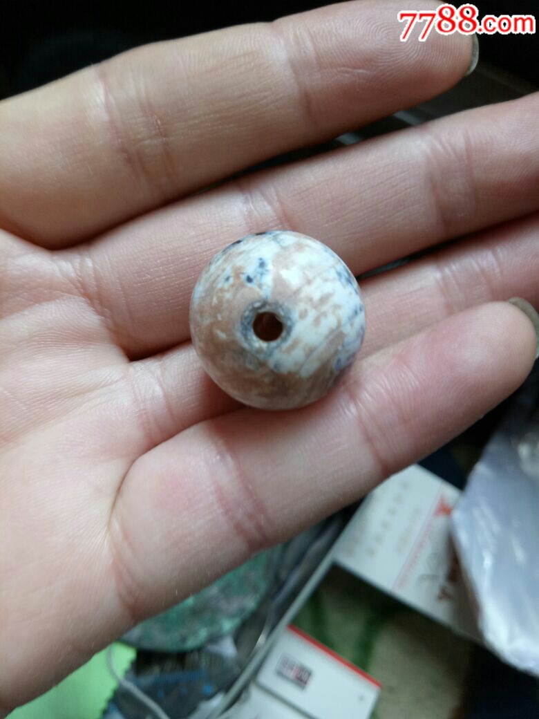 汉代圆缠丝玛瑙珠