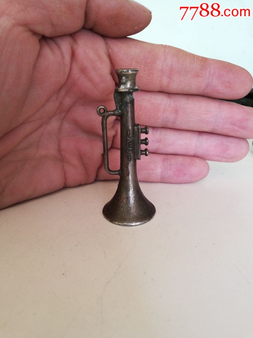 不知什么材质小哨子