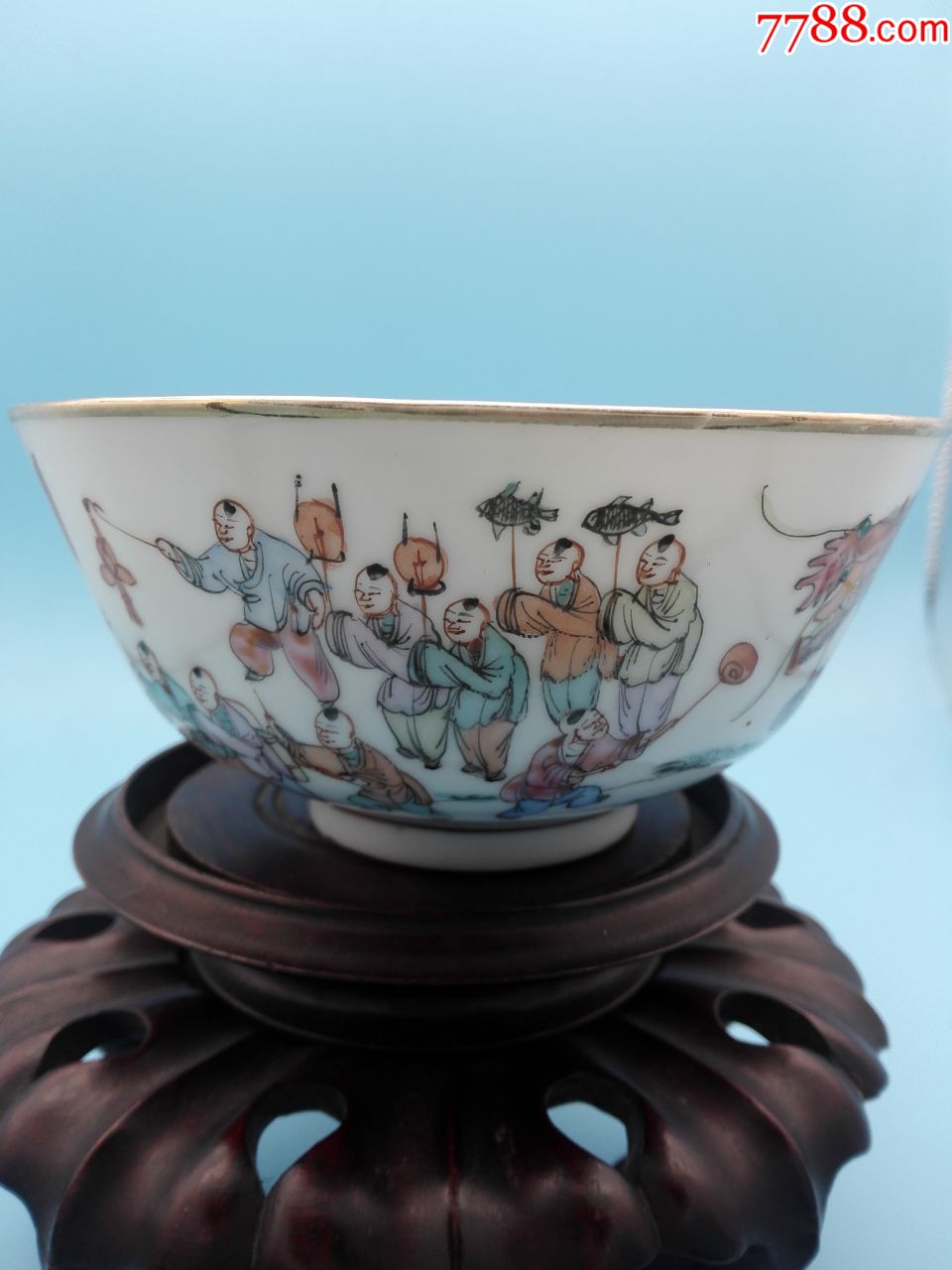 民国早期名家王义盛作细路粉彩百子闹春纹碗