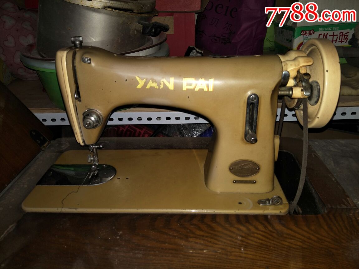 50年代初老燕牌缝纫机/运费另行商谈