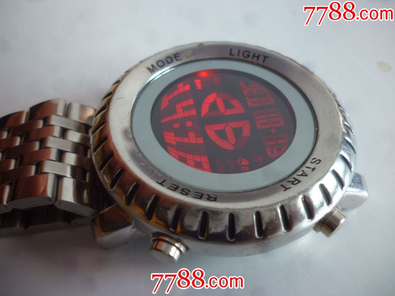 美国制造数显全盘红色夜光【rubicon】-【卢比肯】男士腕表一块!