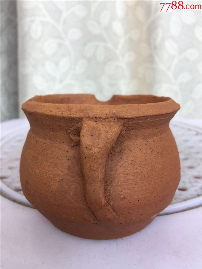汉代红陶壶