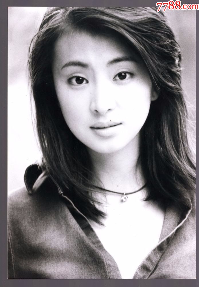 青年演员林静照片1张(尺寸约14.5*21厘米)