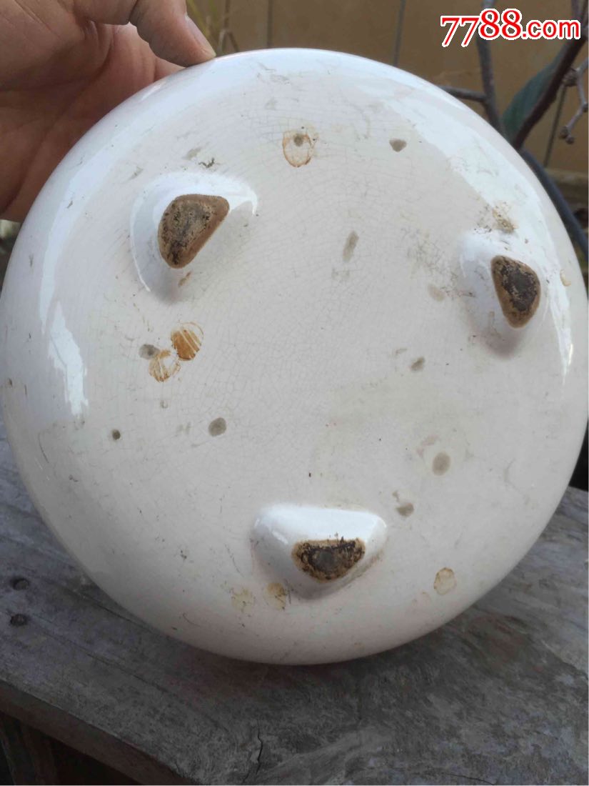 七八十年代粉白釉三脚圆笔洗,品相好!收藏摆设怀旧,开片漂亮