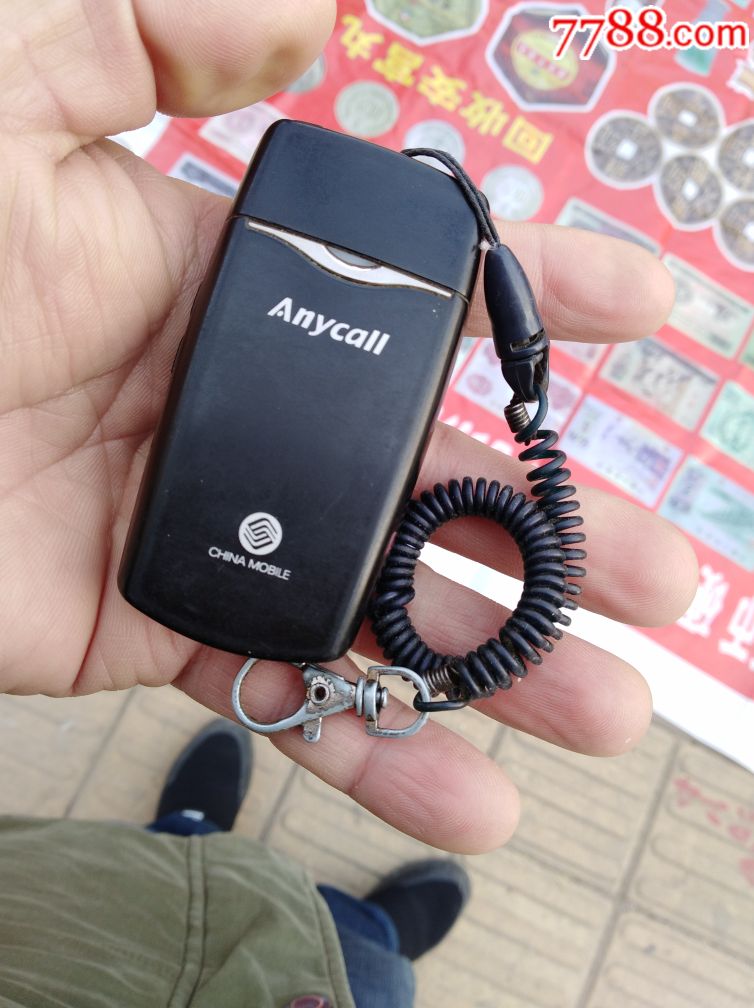 刚刚收到一个精致的小翻盖三星手机29包邮