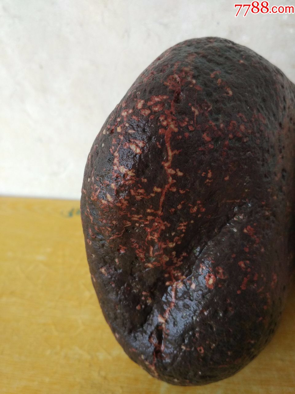 洛阳精品梅花石原石"血色红梅"(似血红艳,光彩灿烂)